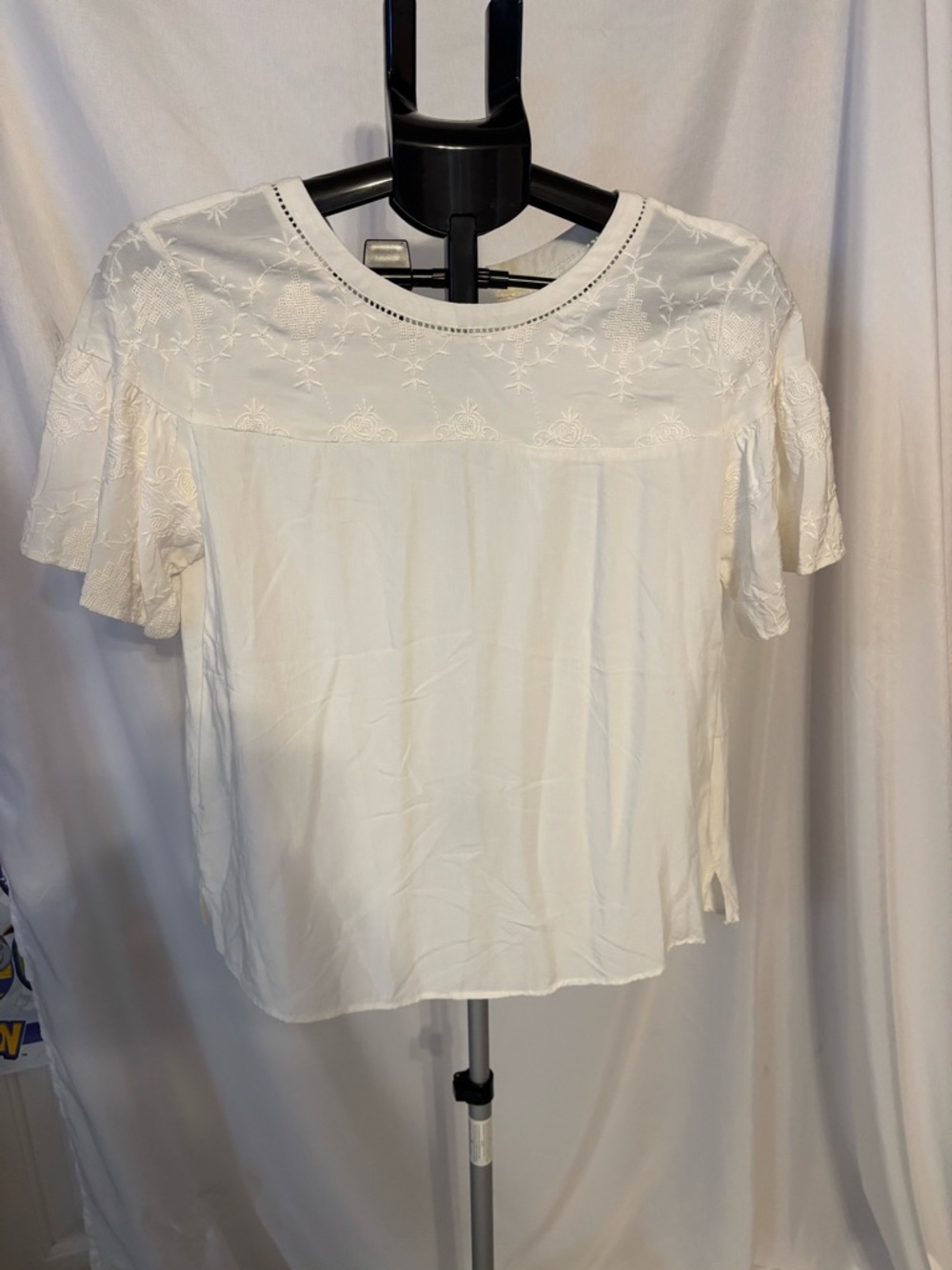 LOFT White Embroidered Flutter-Sleeve Blouse
